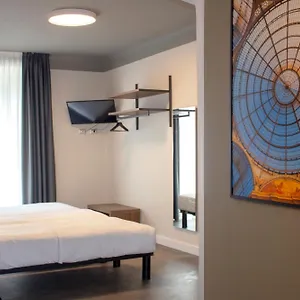 Hotel 22 Marzo, Milán