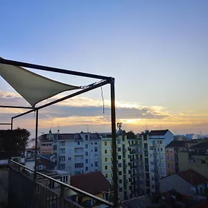 Skyline In Citta Studi A 1 Minuto Dal Metro Con Terrazzo Wi-fi E Netflix , Milan Italy